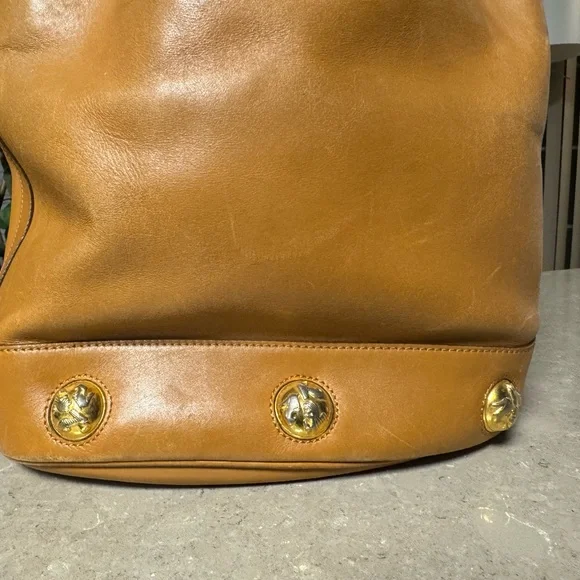 ❌SOLD❌ Salvatore Ferragamo Leather Drawstring Shoulder Bag - Picture 7 of 7